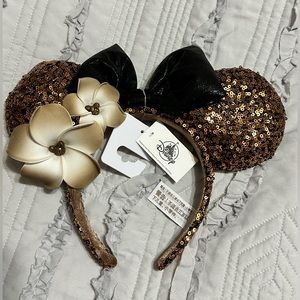 Disney Aulani Resort Bronze Sequins with Beige Flowers Minnie Ears Headband NWT